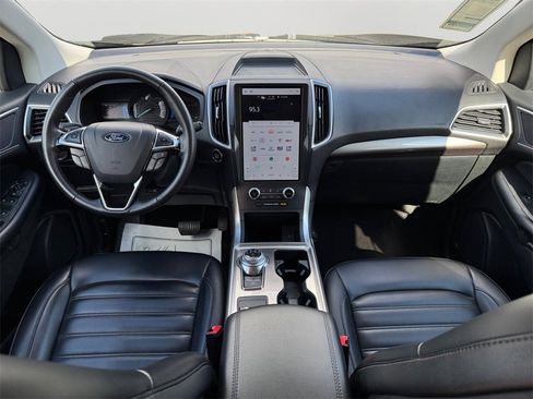 Used 2024 Ford Edge SEL image 17