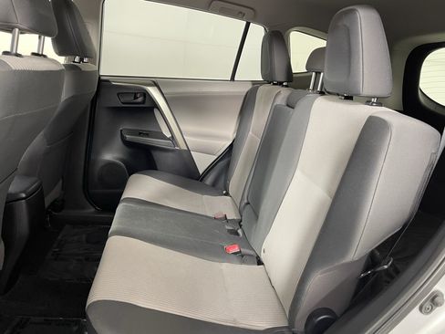 Used 2013 Toyota RAV4 LE AWD/4WD image 14