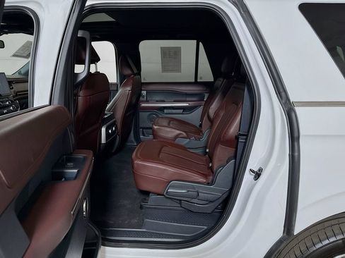 Used 2024 Ford Expedition Max Limited AWD/4WD image 24