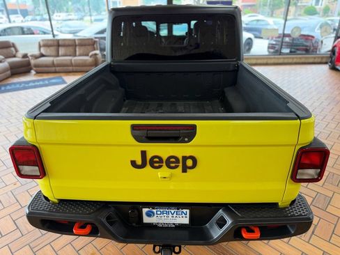 Used 2023 Jeep Gladiator Mojave w/ Trailer Tow Package AWD/4WD image 38