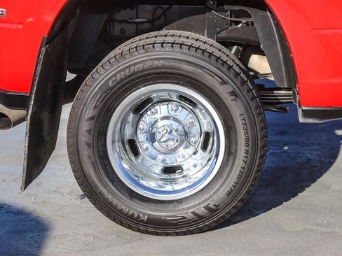 Used 2024 RAM 3500 Big Horn image 12