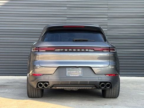 Certified 2026 Porsche Cayenne AWD/4WD image 6