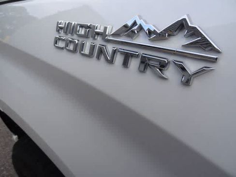 Used 2021 Chevrolet Silverado 1500 High Country w/ Technology Package AWD/4WD image 46