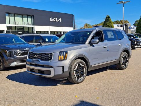 New 2025 Kia Telluride S image 1