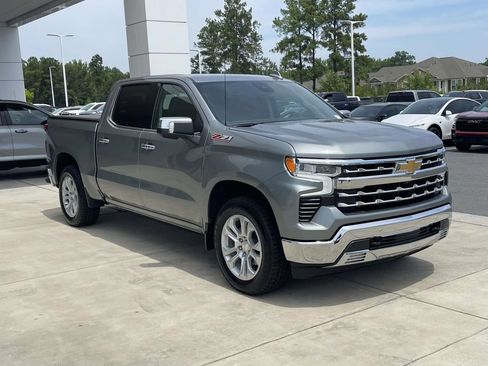 Used 2023 Chevrolet Silverado 1500 LTZ AWD/4WD image 5