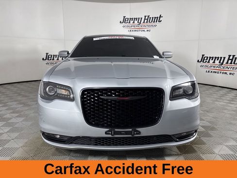 Used 2023 Chrysler 300 S image 3