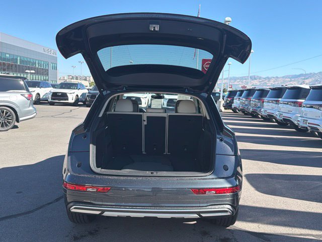 Used 2023 Audi Q5 2.0T Premium w/ Convenience Package AWD/4WD image 10