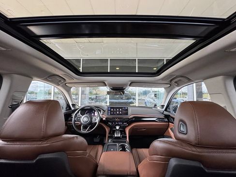 Used 2025 Acura MDX FWD w/ Technology Package image 4