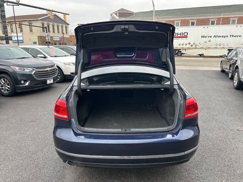 Used 2015 Volkswagen Passat 1.8T SEL Premium image 12