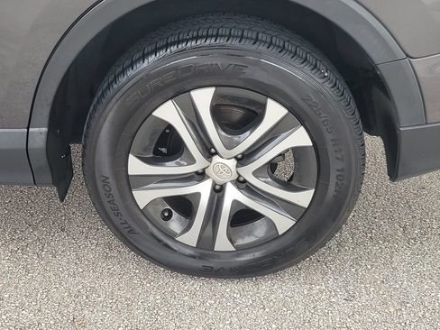 Used 2016 Toyota RAV4 LE FWD image 5