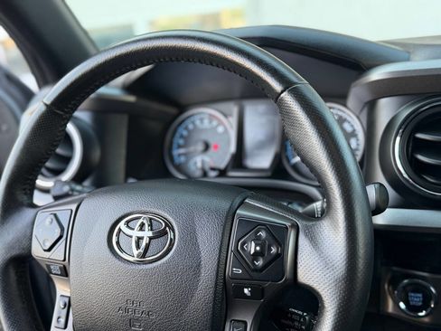 Used 2019 Toyota Tacoma TRD Off-Road image 22