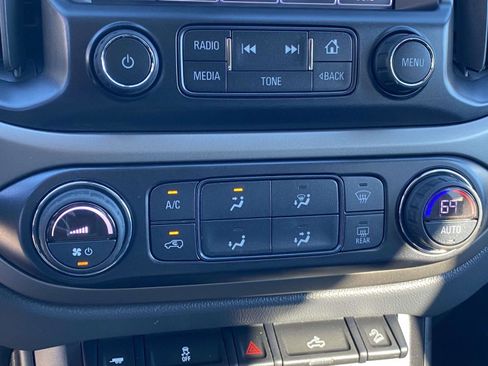 Used 2017 Chevrolet Colorado Z71 image 38