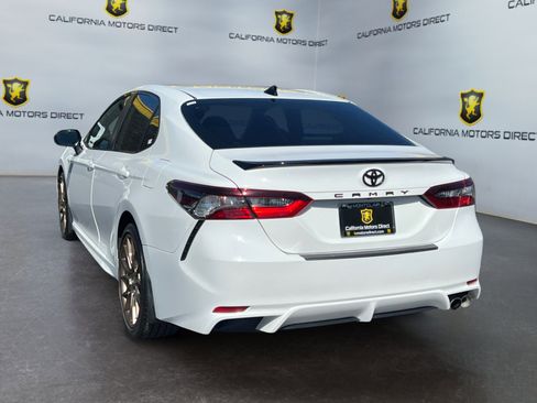 Used 2023 Toyota Camry SE w/ Convenience Package FWD image 3