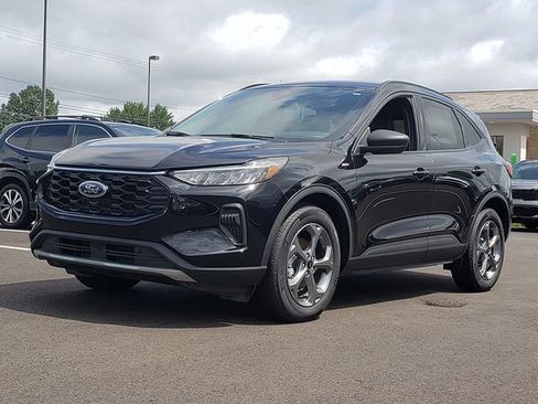 Used 2025 Ford Escape ST-Line w/ Tech Pack #1 FWD image 2