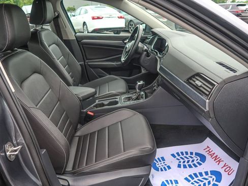 Used 2024 Volkswagen Jetta SE FWD image 20