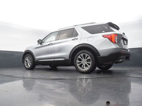 Used 2022 Ford Explorer Limited image 53