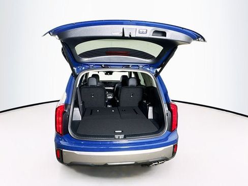 New 2025 Kia Telluride S image 28