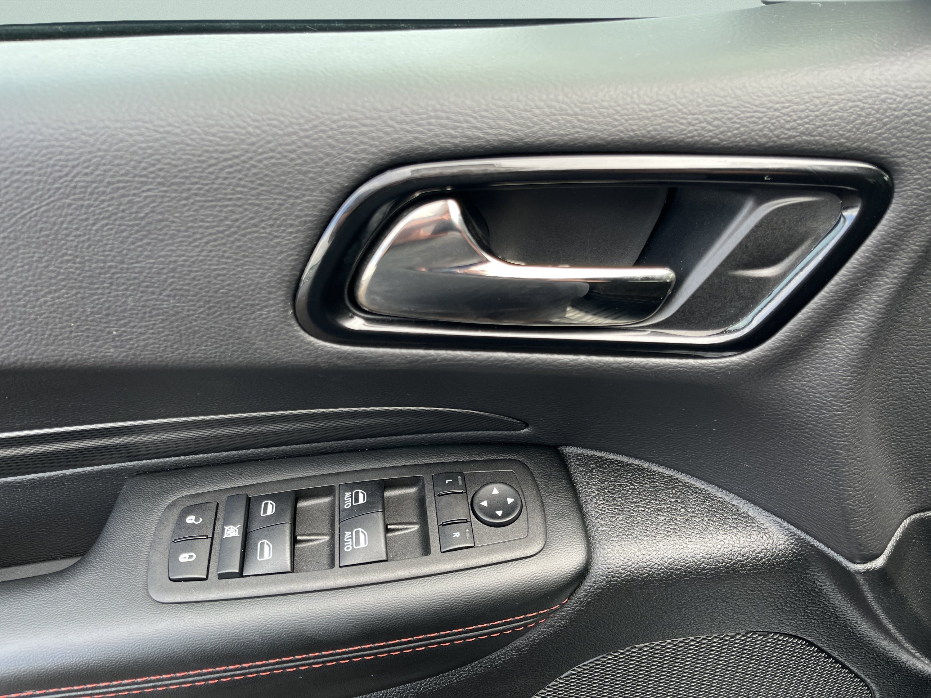 Used 2025 Dodge Durango GT AWD/4WD image 18