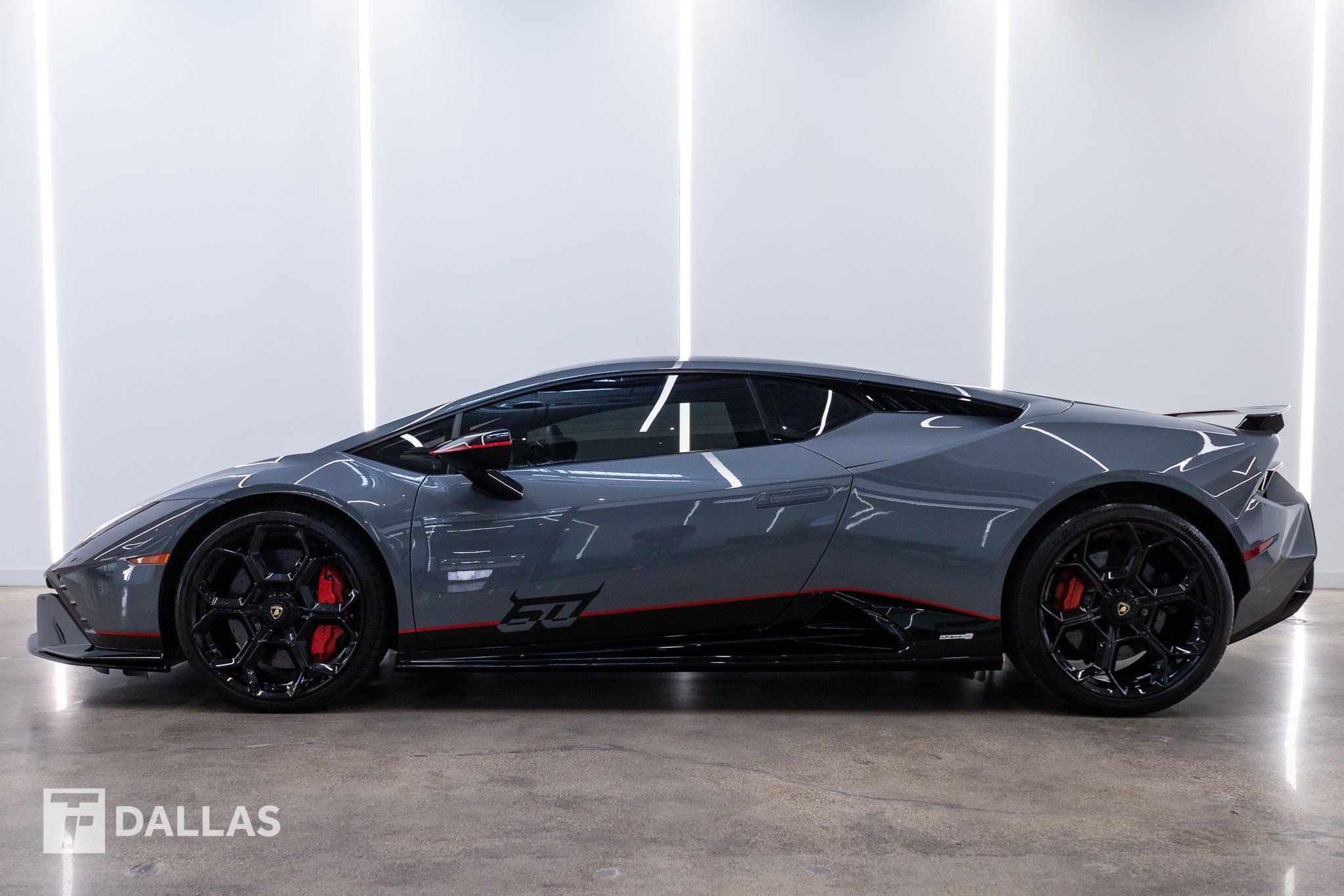 Used 2023 Lamborghini Huracan Tecnica RWD image 1
