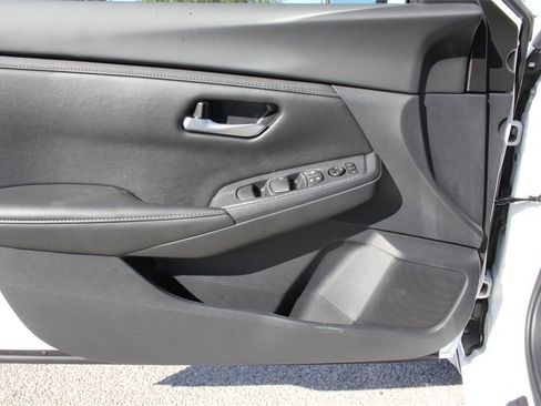 New 2025 Nissan Sentra SV image 9