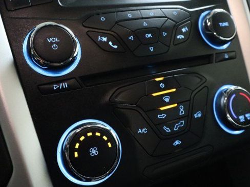 Used 2013 Ford Fusion SE FWD image 15
