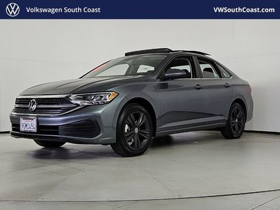 Used 2023 Volkswagen Jetta SE w/ Panoramic Sunroof Package