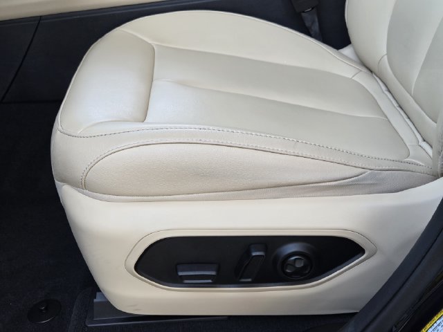 Used 2023 Jeep Grand Cherokee Limited AWD/4WD image 24