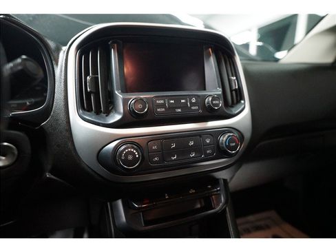 Used 2018 Chevrolet Colorado LT image 20