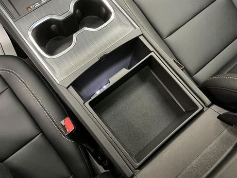 New 2026 GMC Acadia Elevation w/ Elevation Premium Package AWD/4WD image 18
