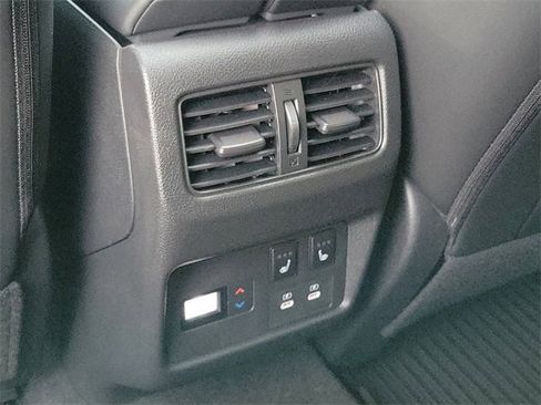 New 2025 Nissan Rogue Platinum w/ Tech Package image 25