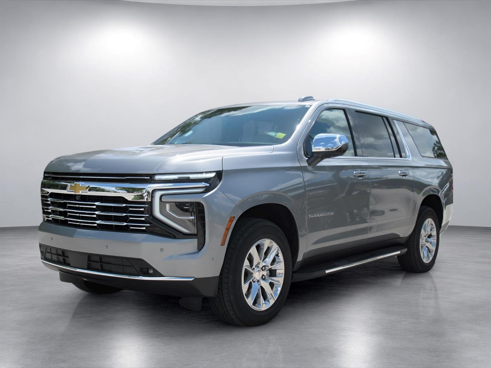 Used 2026 Chevrolet Suburban Premier AWD/4WD image 3