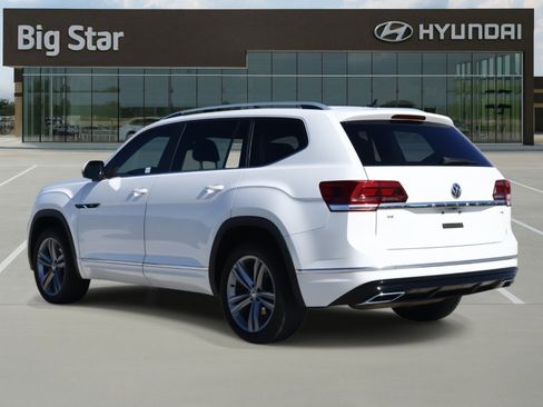 Used 2018 Volkswagen Atlas SE w/ R-Line Package image 3