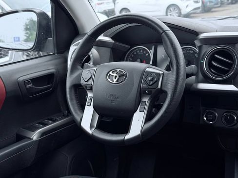 Used 2023 Toyota Tacoma TRD Sport AWD/4WD image 22
