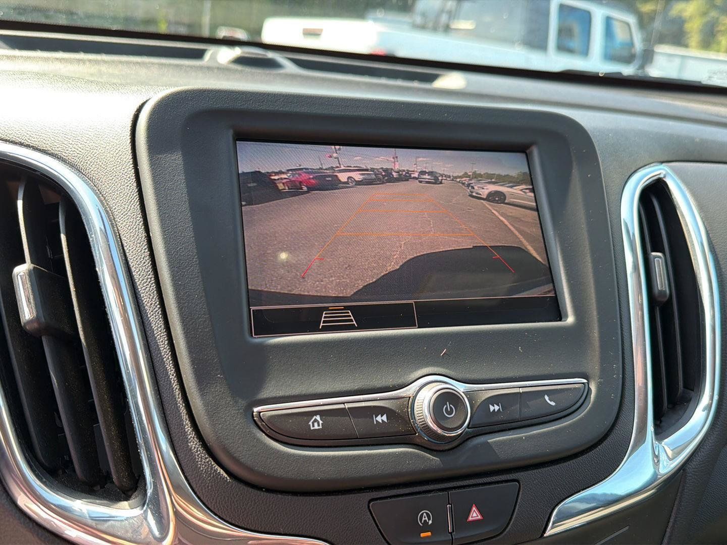 Used 2022 Chevrolet Equinox LT FWD image 24