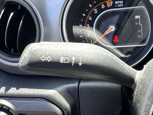 Used 2022 Jeep Wrangler Unlimited Sport AWD/4WD image 21