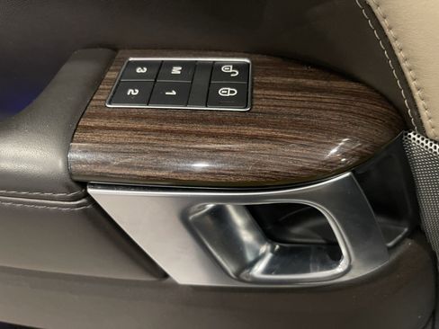 Used 2018 Land Rover Range Rover Sport Supercharged AWD/4WD image 11