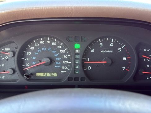Used 1999 Toyota Land Cruiser image 21