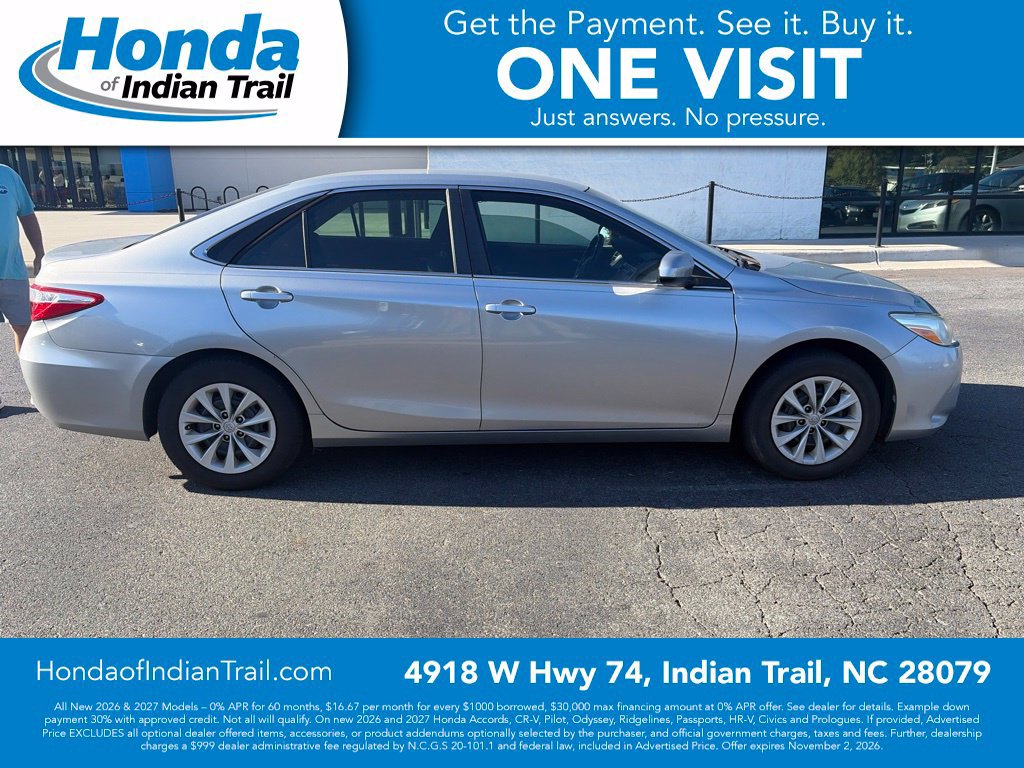 Used 2017 Toyota Camry LE FWD image 2