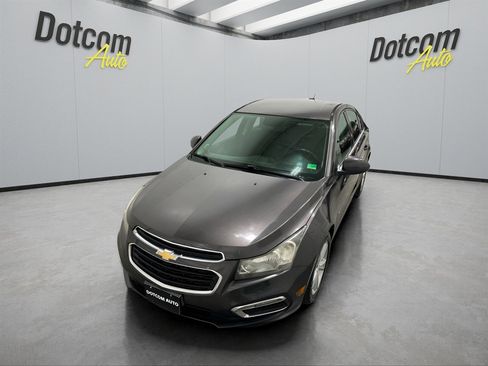 Used 2015 Chevrolet Cruze LT image 1