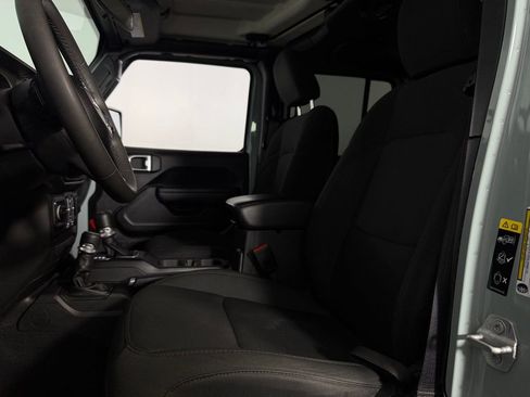 Used 2023 Jeep Wrangler Unlimited image 20
