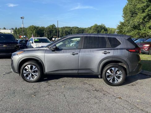 Used 2023 Nissan Rogue SV AWD/4WD image 2