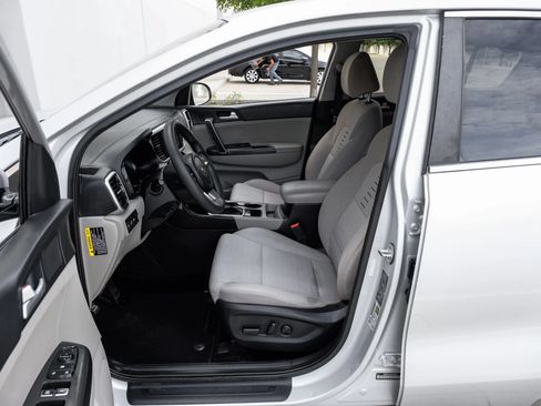 Used 2020 Kia Sportage LX w/ LX Popular Package FWD image 4