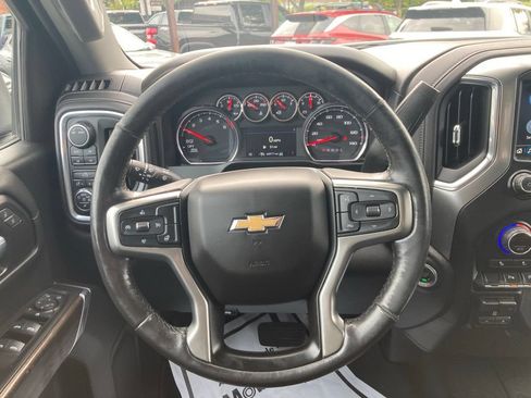 Used 2021 Chevrolet Silverado 1500 LT AWD/4WD image 6