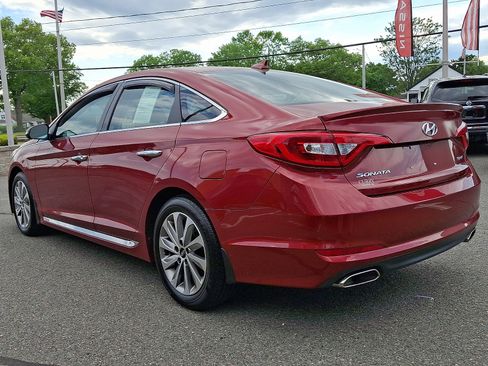 Used 2016 Hyundai Sonata Sport w/ Option Group 03 FWD image 4