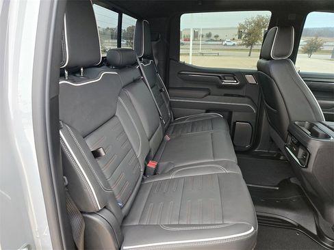 Used 2024 GMC Sierra 1500 AT4X image 29