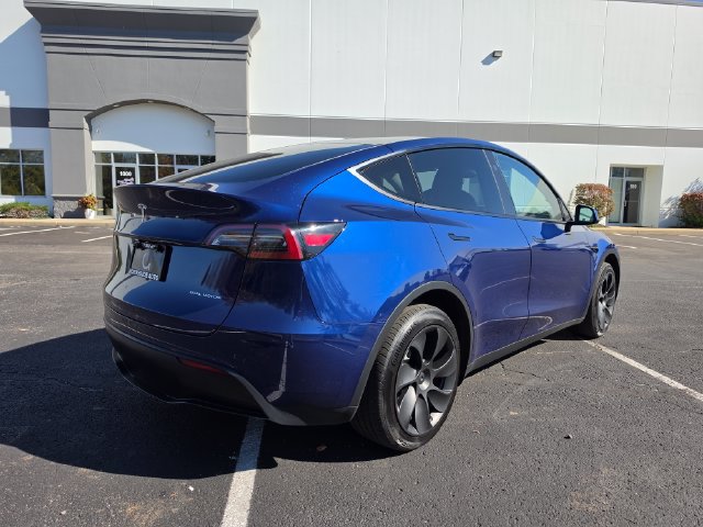 Used 2025 Tesla Model Y Long Range AWD/4WD image 8