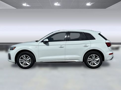 Certified 2023 Audi Q5 2.0T Premium w/ Convenience Package AWD/4WD image 2