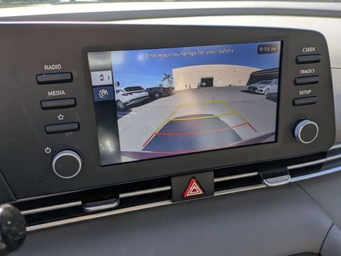 Certified 2025 Hyundai Elantra SE w/ Cargo Package FWD image 22