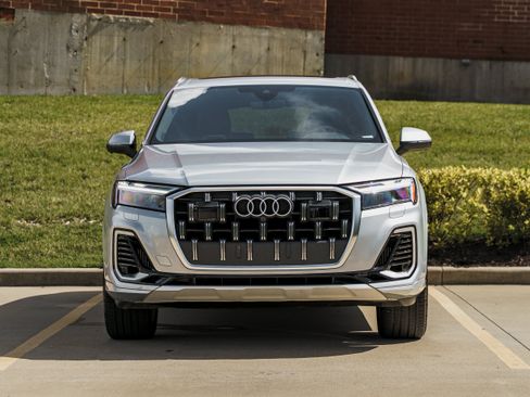 Certified 2025 Audi Q7 3.0T Premium Plus AWD/4WD image 31