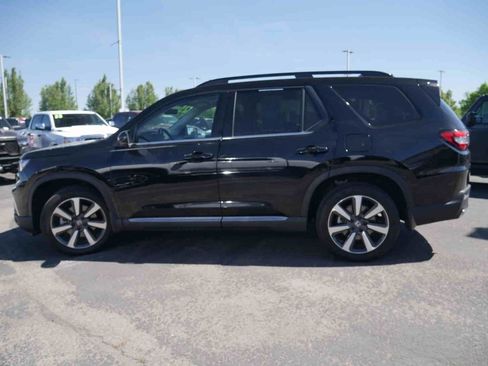 Used 2025 Honda Pilot Touring image 19